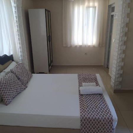 Elvin Otel Side Bagian luar foto