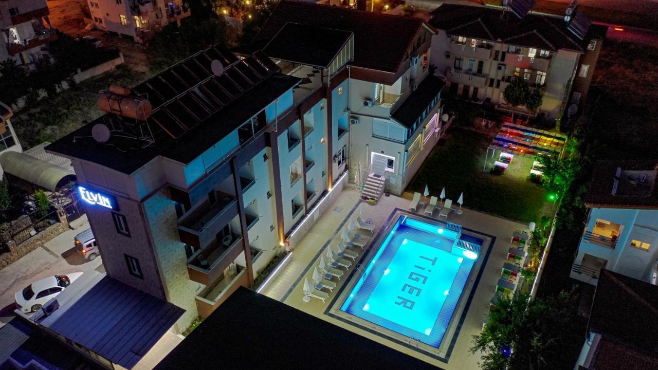 Elvin Otel Side Bagian luar foto